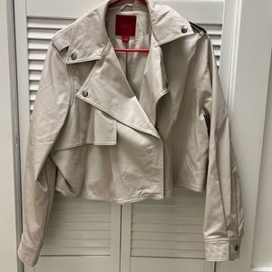 Woman’s Jennifer Lopez tan faux leather jacket EUC (never worn) size medium